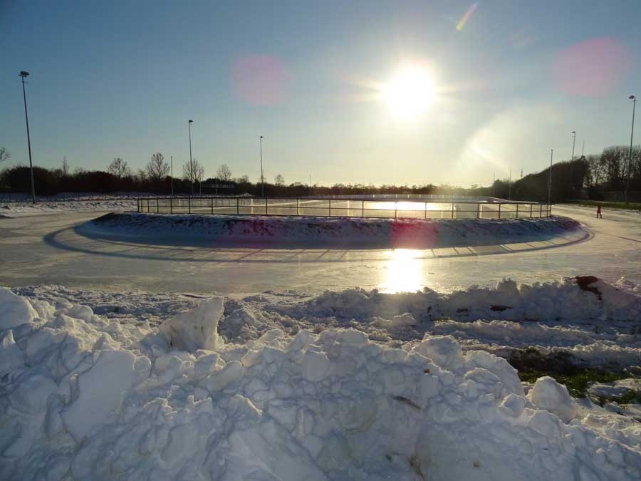Prachtig weer op de ijsbaan bij de Sjoerd Huisman Piste.