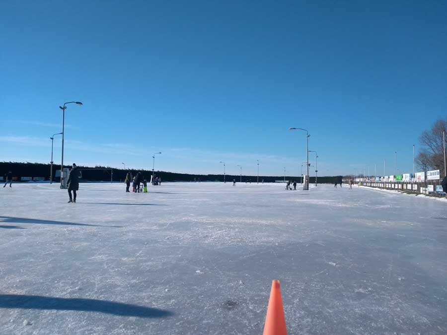 Niet druk op de ijsbaan in Medemblik op de zaterdag
